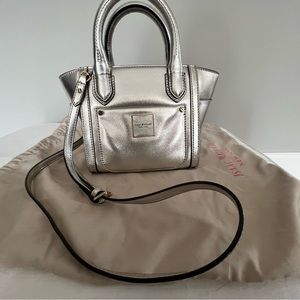 Isaac Mizrahi “Valerie” metallic silver/champagne top handle purse